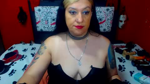 Sonia online show from 01/29/25, 01:37
