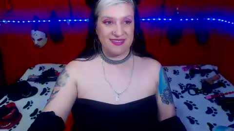 Snapshot of randymaturex01 chatting on 11/26/25, 08:54 Sonia online show from 11/26/25, 08:54