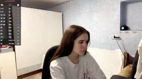 Lia online show from 11/30/25, 02:10