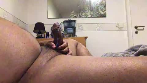 Snapshot of ranj00800 chatting on 08/08/26, 10:23 ranj00800 online show from 08/08/26, 10:23