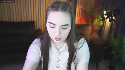 Snapshot of rapunzelangel chatting on 06/02/26, 05:53 rapunzelangel online show from 06/02/26, 05:53