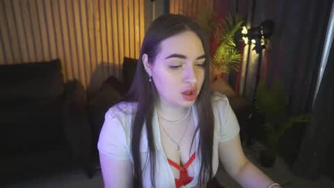 Snapshot of rapunzelangel chatting on 06/03/26, 05:54 rapunzelangel online show from 06/03/26, 05:54