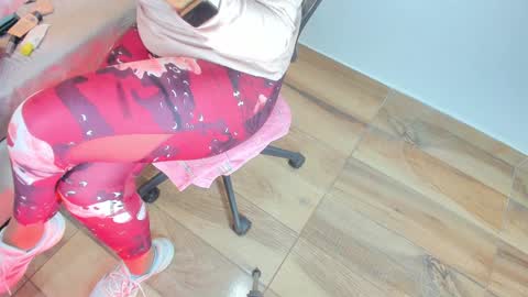 Raquel Moore  online show from 01/03/25, 06:55