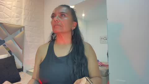 Raquel Moore  online show from 01/16/25, 11:37