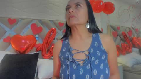 Raquel Moore  online show from 02/16/25, 03:59