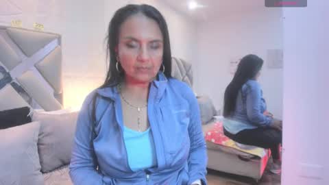 Raquel Moore  online show from 09/30/25, 11:54