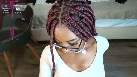 Raquel online show from 01/05/25, 01:13