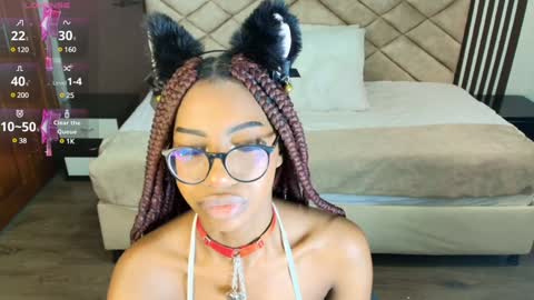 Raquel online show from 02/07/25, 02:37