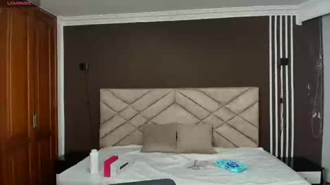 Raquel online show from 09/20/25, 12:06