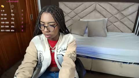 Raquel online show from 11/07/25, 11:32