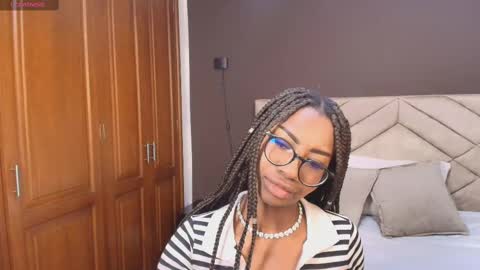 Raquel online show from 11/12/25, 11:43