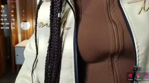 Raquel online show from 07/18/26, 12:09