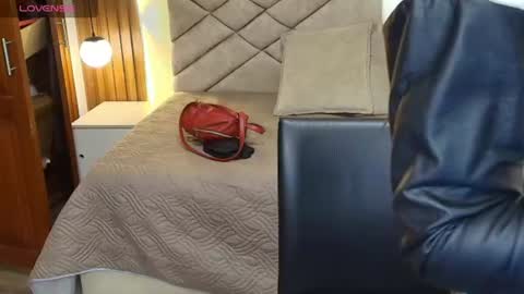 Raquel online show from 07/28/26, 12:12