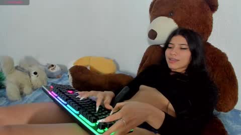 Snapshot of raquell_cutee chatting on 03/02/25, 04:07 Raquell online show from 03/02/25, 04:07