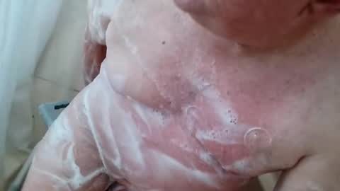 Snapshot of rasbearingsly chatting on 11/17/25, 04:13 Rasbear online show from 11/17/25, 04:13