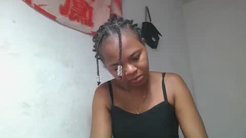 Snapshot of ratsiranella chatting on 11/11/25, 09:20 ratsiranella online show from 11/11/25, 09:20