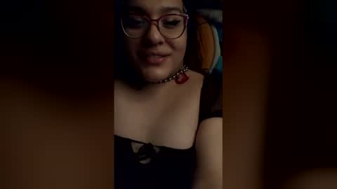 Snapshot of rattlesnakebitch chatting on 12/22/25, 11:51 Rattlesnake Bitch 666 online show from 12/22/25, 11:51