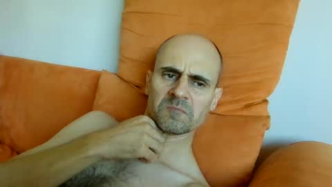 raul101101101101 online show from 08/02/26, 12:03