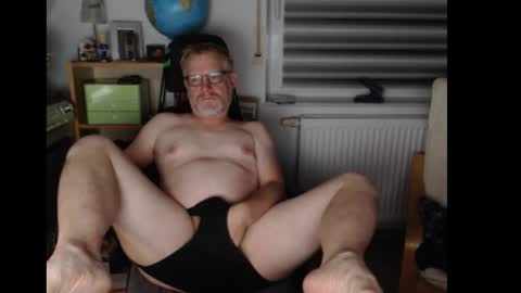 Snapshot of raunchyme chatting on 09/27/25, 10:15 Raunchy me online show from 09/27/25, 10:15