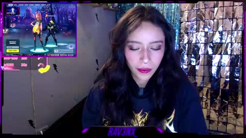 Snapshot of rav3nx_ chatting on 10/15/25, 11:38 online show from 10/15/25, 11:38