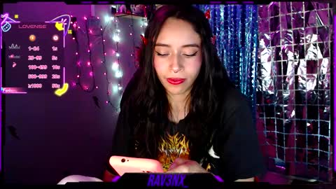 Snapshot of rav3nx_ chatting on 11/26/25, 07:04 online show from 11/26/25, 07:04