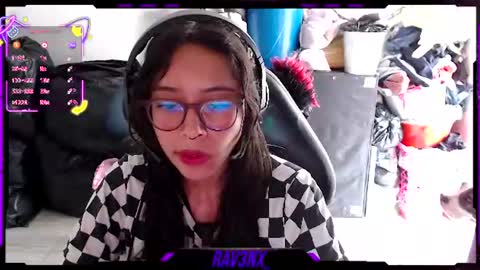   online show from 06/25/26, 07:18