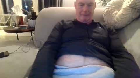 Snapshot of ravchat chatting on 12/02/25, 11:34 ravchat online show from 12/02/25, 11:34