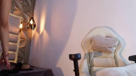   online show from 09/26/25, 11:03