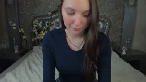Snapshot of raven_crowe chatting on 02/25/26, 01:32 Raven online show from 02/25/26, 01:32