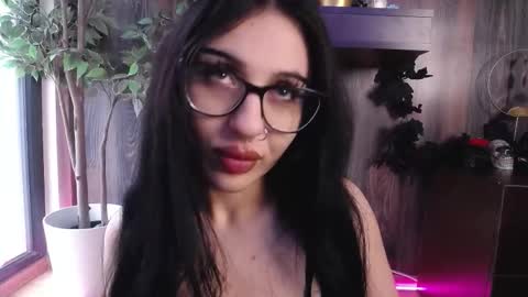 Snapshot of raven_foxxy chatting on 02/11/26, 07:02 Raven Foxxy online show from 02/11/26, 07:02