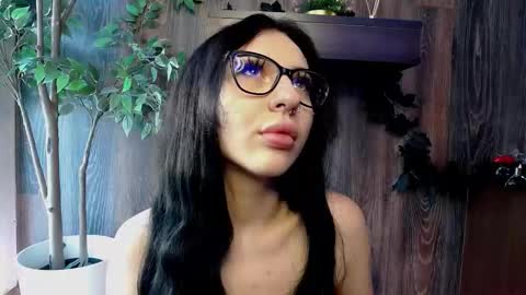 Snapshot of raven_foxxy chatting on 02/19/26, 06:42 Raven Foxxy online show from 02/19/26, 06:42