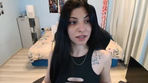 Snapshot of raven_haired_goddess chatting on 03/27/26, 11:32 raven_haired_goddess online show from 03/27/26, 11:32