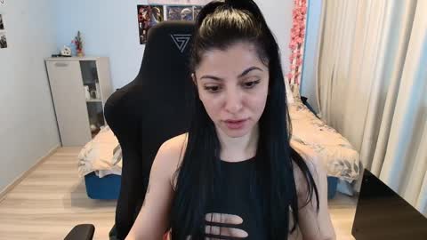 Snapshot of raven_haired_goddess chatting on 04/09/26, 07:47 raven_haired_goddess online show from 04/09/26, 07:47