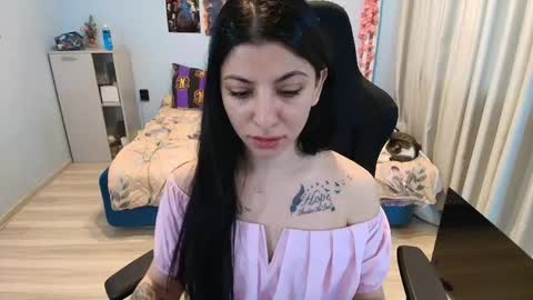 Snapshot of raven_haired_goddess chatting on 04/16/26, 06:03 raven_haired_goddess online show from 04/16/26, 06:03