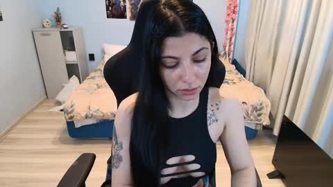 Snapshot of raven_haired_goddess chatting on 05/05/26, 07:27 raven_haired_goddess online show from 05/05/26, 07:27