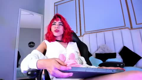 raven_jade_ online show from 01/28/25, 09:08
