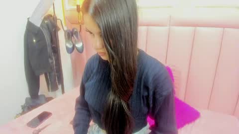Snapshot of raven_loove chatting on 05/04/26, 05:20 raven_loove online show from 05/04/26, 05:20