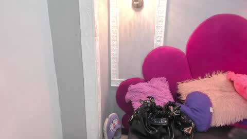Snapshot of raven_loove chatting on 05/11/26, 06:49 raven_loove online show from 05/11/26, 06:49