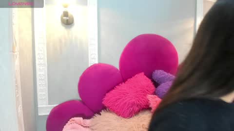 Snapshot of raven_loove chatting on 05/21/26, 08:05 raven_loove online show from 05/21/26, 08:05