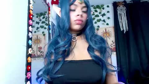 Snapshot of raven_luv chatting on 10/10/25, 01:26 raven  online show from 10/10/25, 01:26