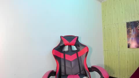 gata online show from 10/05/25, 04:44