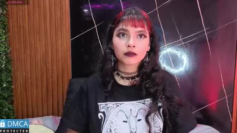 Snapshot of raven_rox_ chatting on 11/14/25, 03:16 raven_rox_ online show from 11/14/25, 03:16