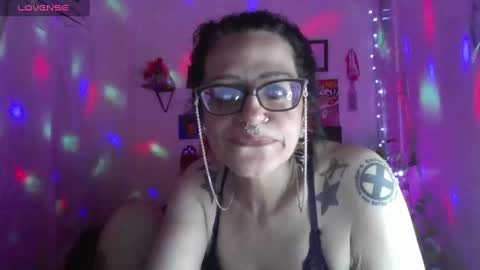 Snapshot of ravenandsin chatting on 12/06/24, 11:47 Raven online show from 12/06/24, 11:47