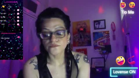 Snapshot of ravenandsin chatting on 01/01/25, 11:40 Raven online show from 01/01/25, 11:40