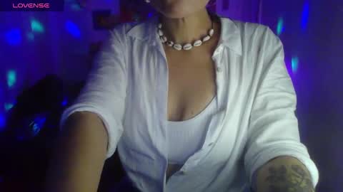 Snapshot of ravenandsin chatting on 02/06/25, 12:33 Raven online show from 02/06/25, 12:33