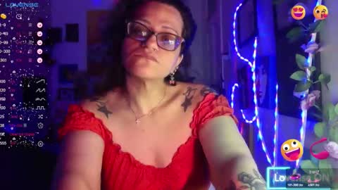 Snapshot of ravenandsin chatting on 11/29/25, 12:13 Raven online show from 11/29/25, 12:13