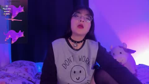 Snapshot of ravendark_666 chatting on 11/28/25, 04:48 Raven online show from 11/28/25, 04:48