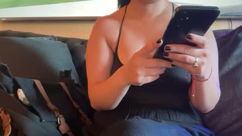 Snapshot of ravenelizabeth1 chatting on 04/30/26, 04:46 Raven online show from 04/30/26, 04:46