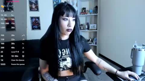 Snapshot of ravenelle_ chatting on 07/09/26, 10:03 ravenelle_ online show from 07/09/26, 10:03