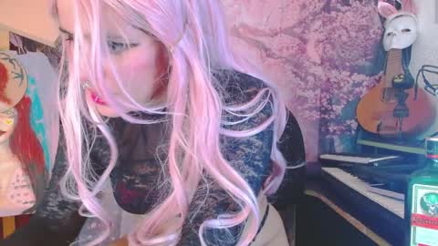 Snapshot of ravenlotus chatting on 03/26/26, 10:04 ravenlotus online show from 03/26/26, 10:04